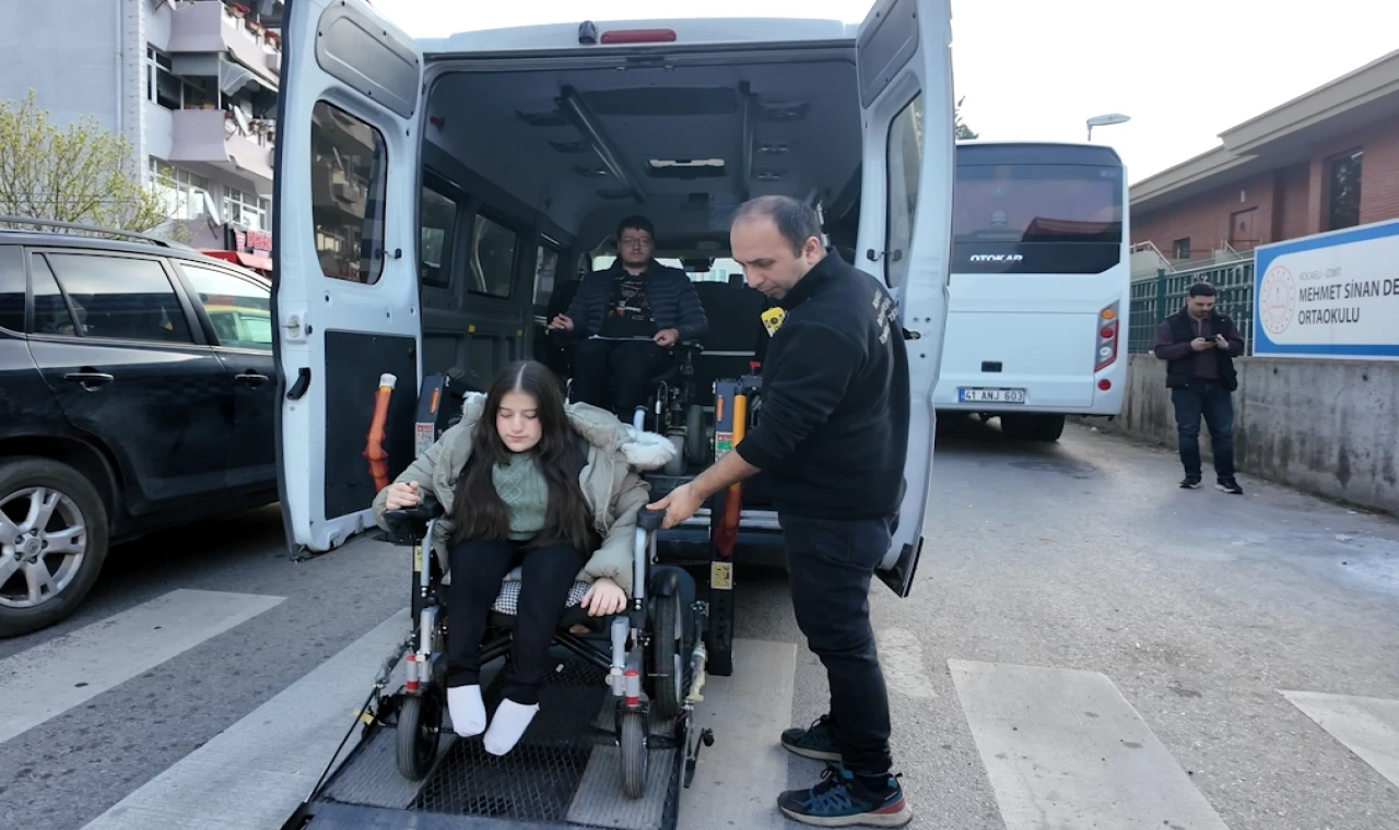 Kocaeli’de ’Engelsiz Taksi’ hayallere köprü oldu