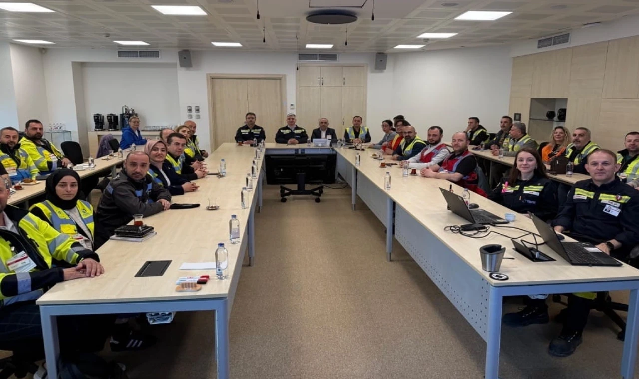 Kocaeli’de İSG profesyonelleri TÜPRAŞ’ta teknik geziye katıldı