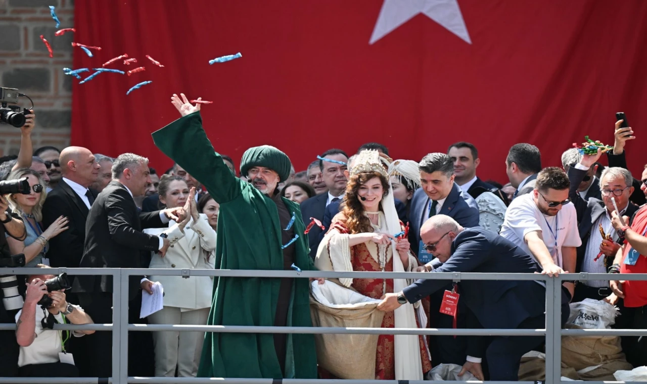 Manisa’da 10 ton şifa yağdı