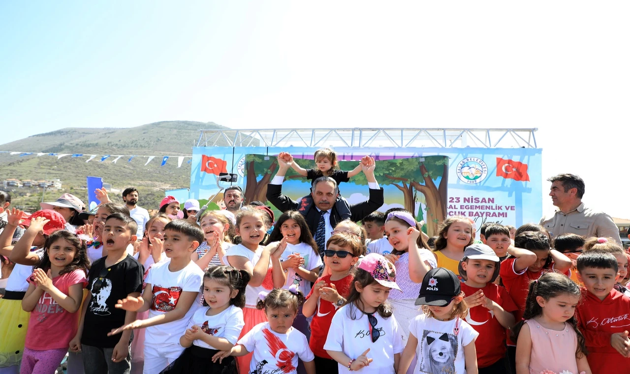 Mustafa Yalçın’dan ’23 Nisan’ mesajı