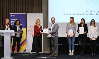 Birlikte İngilizce projesinin 'Sürekli Mesleki Gelişim Seti’, tüm İngilizce öğretmenlerinin erişimine açılıyor