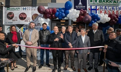 Soyer'in İmzasıyla Açılan Halkın Bakkalı ve Halkın Kasabı, Karşıyaka Şemikler'de 14. Şubesini Açtı