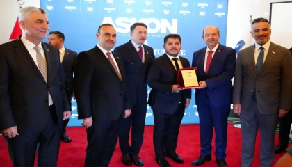 KKTC Cumhurbaşkanı Tatar’dan Art’ye teşekkür plaketi