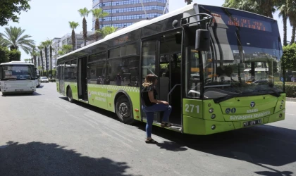 Öğrenciye ulaşımda ücret yarı yarıya