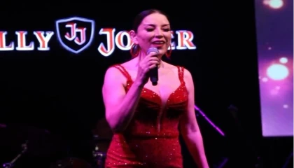 Bursa’da Aşkın Nur Yengi rüzgarı esti