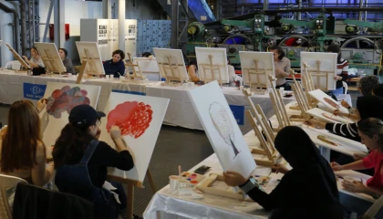 SEKA Kâğıt Müzesi’nde dokulu tuvaller boyanıyor