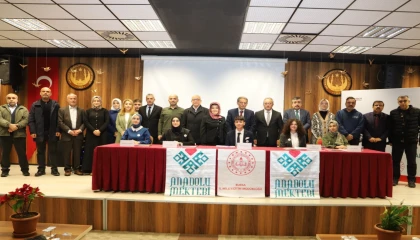 Bursa’da ’Bozkırın Bilgesi Cengiz Aytmatov’ konulu panel düzenlendi