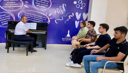 İzmir gençleri konservatuvar sınavlarına hazırlıyor