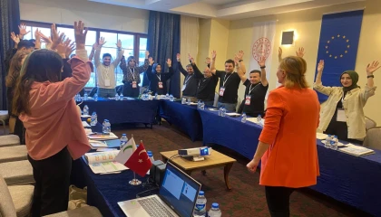 Yeşilay seferberlikte görev alacak eğitimcileri yetiştiriyor