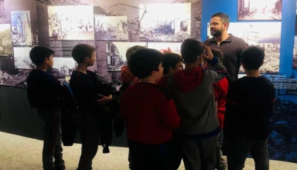 Çocuklar İzmir’in tarihini sergiler, atölyeler ve öykülerle öğreniyorlar