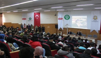 Başkan Erkoyuncu Selçuk Üniversitesi’nde öğrencilerle buluştu