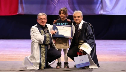 Dokuz Eylül’de 452 akademisyen gururlandırdı