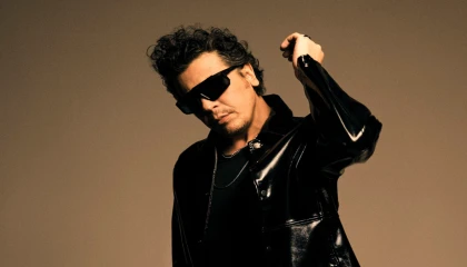 Ersay Üner’den çifte şarkı