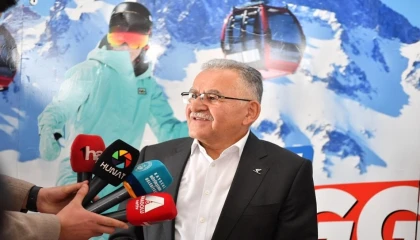 Kayak tutkunları Erciyes’te buluşuyor