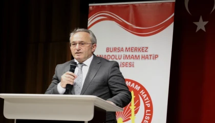 Bursa’da “Anadolu Mektebi öğrencilerinin dilinden Sezai Karakoç” paneli düzenlendi
