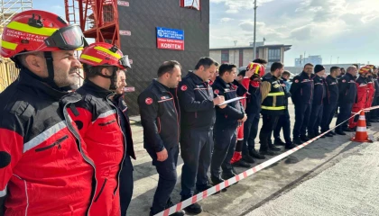 Kocaeli Büyükşehir İtfaiyesi’nden eğitim