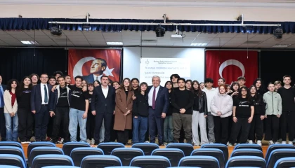 Başkan Özdemir’den liselilere ’umutlarınızı bırakmayın’ mesajı