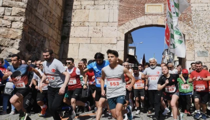 Bursa Osmangazi’de spor ile tarihi buluşturan koşu