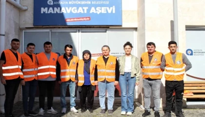 Manavgat Aşevi ihtiyaç sahiplerinin yanında!