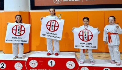 Edirne İl Karate Şampiyonası’nda 16 madalya ile büyük başarı!