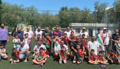 Geleneksel “Babalar Günü” maçında minikler galip geldi