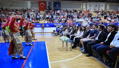İBB yurtlarında mezuniyet coşkusu