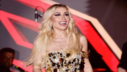 İrem Derici Alaçatı’yı salladı