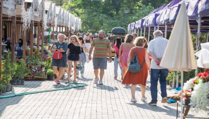 İzmir’de Kültürpark çiçek açtı