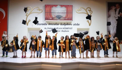 İzmit’te Çınar Çocuk Evleri’nde mezuniyet sevinci