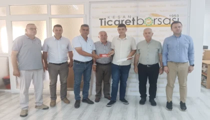 Keşan’da yılın ilk buğday hasadı satışa sunuldu