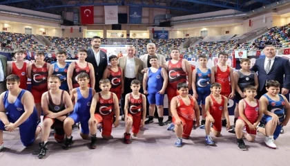 Kocaeli’de uluslararası güreş turnuvası coşkusu