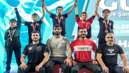 Konya Karatay’ın güreşçilerinden Türkiye Şampiyonası’nda büyük başarı