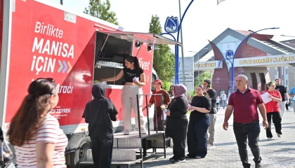 Manisa Büyükşehir YKS günü öğrencileri yalnız bırakmadı