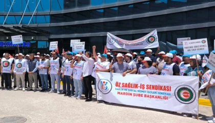 Mardin’de sağlık emekçileri kamu protokolüne tepki için alanda