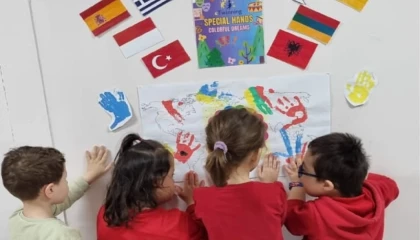 Özel çocuklar sanatla dünyayı renklendiriyor