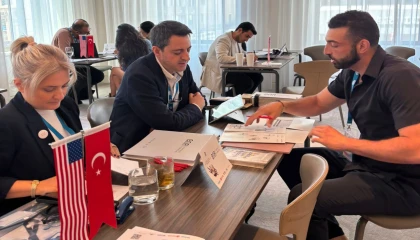 Türk mobilyası Şikago’da fırtına estirdi