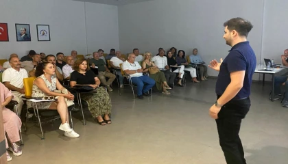Antalya Muratpaşa’da muhtarlara tebligat yazma eğitimi