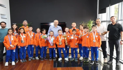 Başkan Büyükgöz, karate şampiyonlarını ağırladı