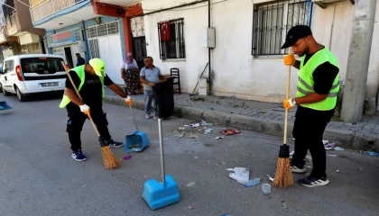 Bornova’da “Süpürge Timi” görevde