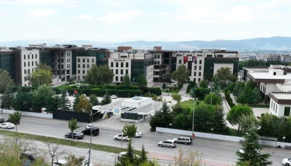 BTÜ’ye YÖKAK’tan 5 yıllık tam akreditasyon