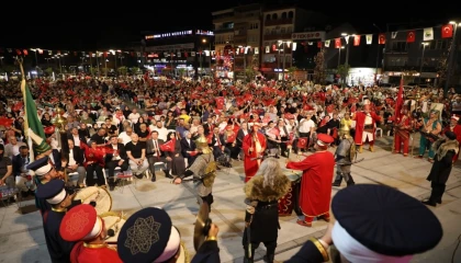 Bursa İnegöl 9. yılda da demokrasi için yine meydanlardaydı