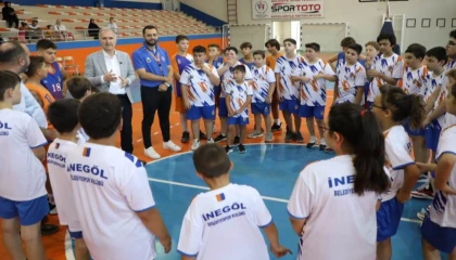 Bursa İnegöl’de yaz spor okullarında 1.792 çocuk sporla buluştu