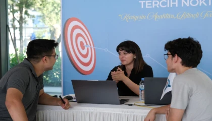 Bursa İnegöl’den gençlere ücretsiz tercih danışmanlığı