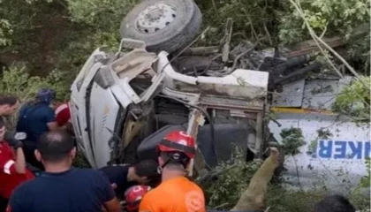 Bursa Kestel’de yangına su taşıyan tanker devrildi: 3 ölü