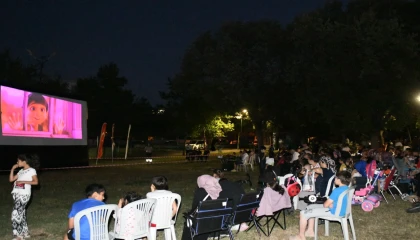 Bursa Osmangazi’de açık hava sinema keyfi devam ediyor