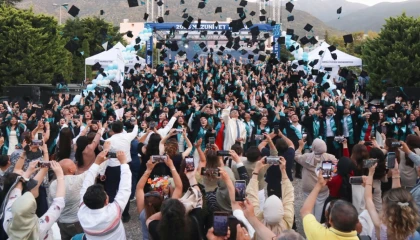 Bursa Teknik Üniversitesi 2025 yılı mezunlarını uğurladı