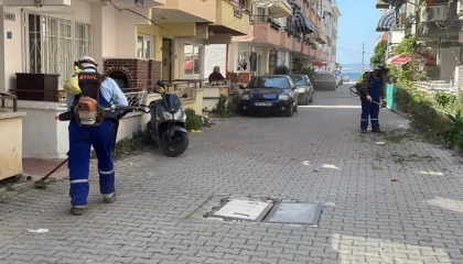 Bursa’da Gemlik Belediyesi’nden Kumla’ya yaz temizliği desteği