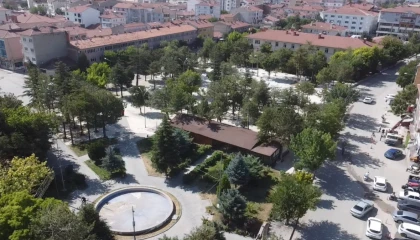 Büyükşehirden Çifteler’e Cumhuriyet Meydanı