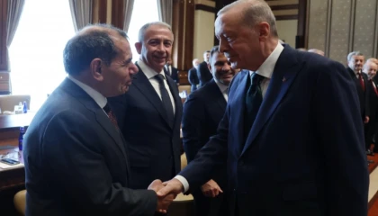 Cumhurbaşkanı Erdoğan, Galatasaray Başkanı Özbek’i hastanede ziyaret etti