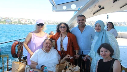 Darülaceze sakinlerinin İstanbul’da Boğaz keyfi